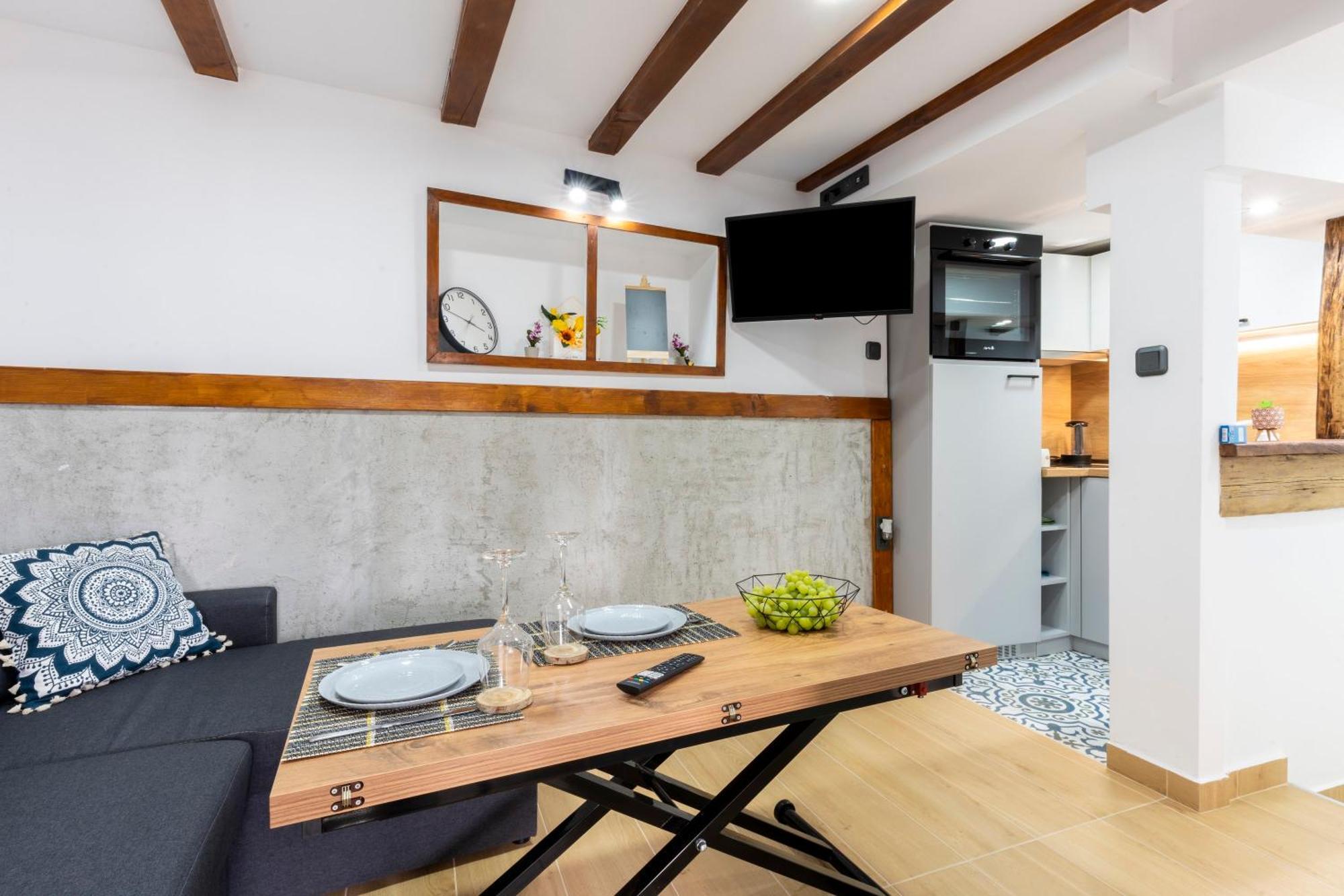 Bobevata Guest House - Floor 1 - Stunning View Old Town Veliko Tŭrnovo Exterior photo