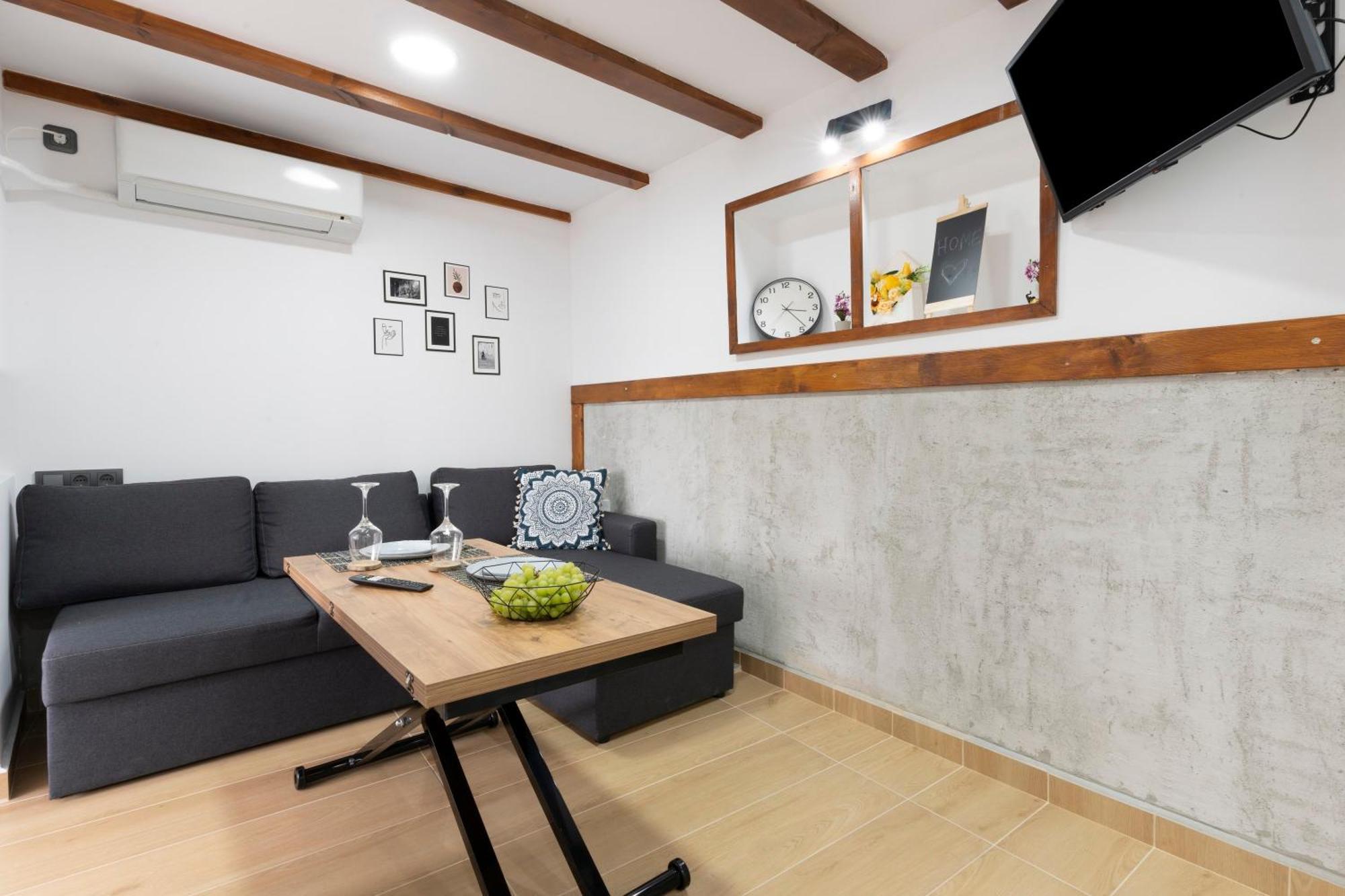 Bobevata Guest House - Floor 1 - Stunning View Old Town Veliko Tŭrnovo Exterior photo